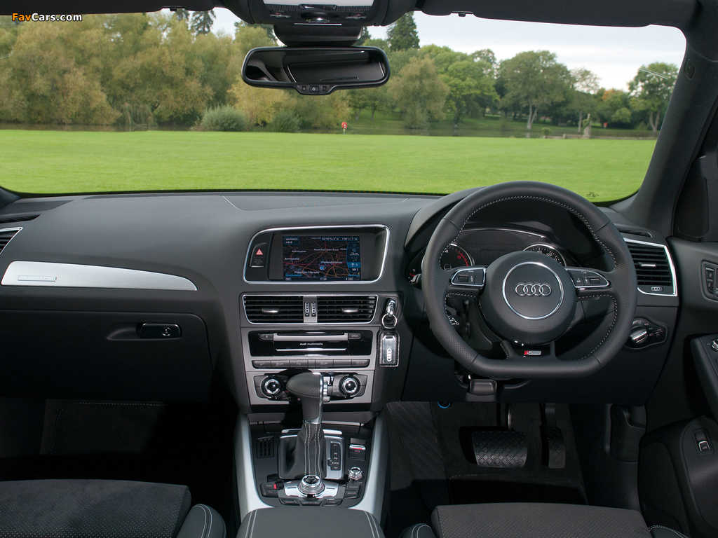 Images of Audi Q5 2.0 TDI quattro S-Line UK-spec (8R) 2012 (1024 x 768)