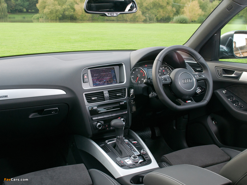 Images of Audi Q5 2.0 TDI quattro S-Line UK-spec (8R) 2012 (1024 x 768)