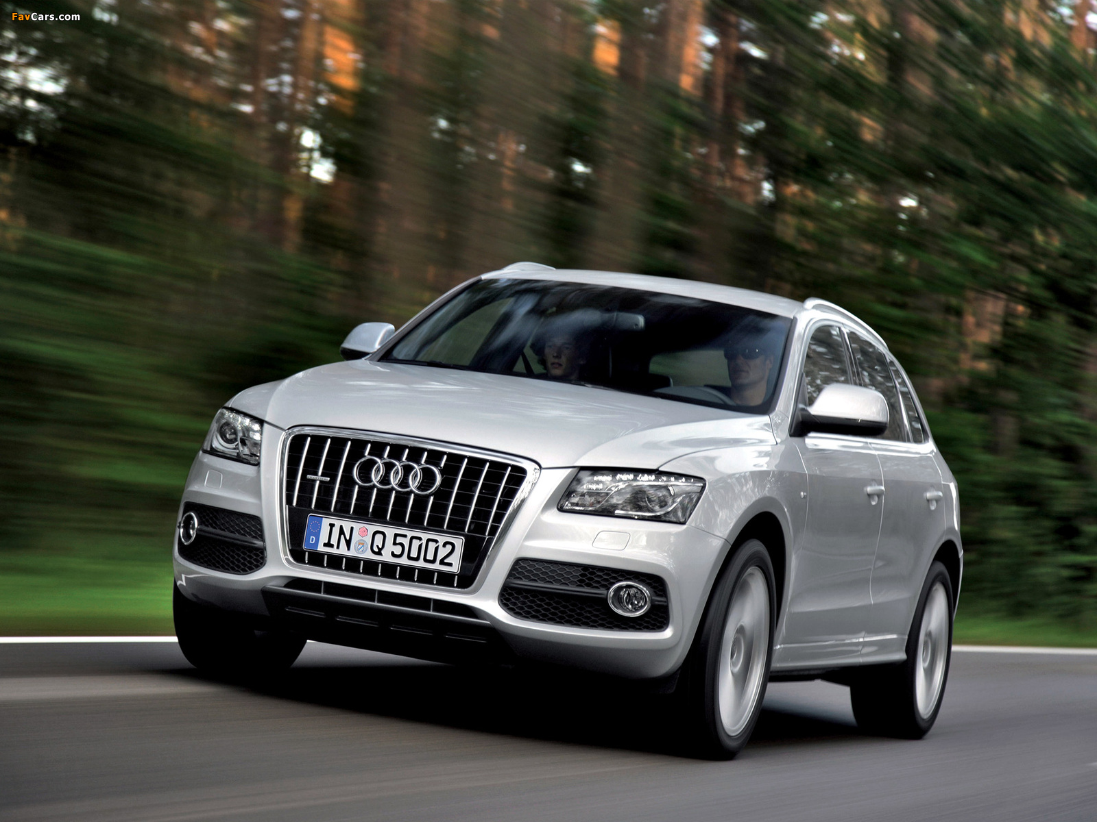 Audi Q5 3.0 TDI quattro S-Line 2008 wallpapers (1600 x 1200)