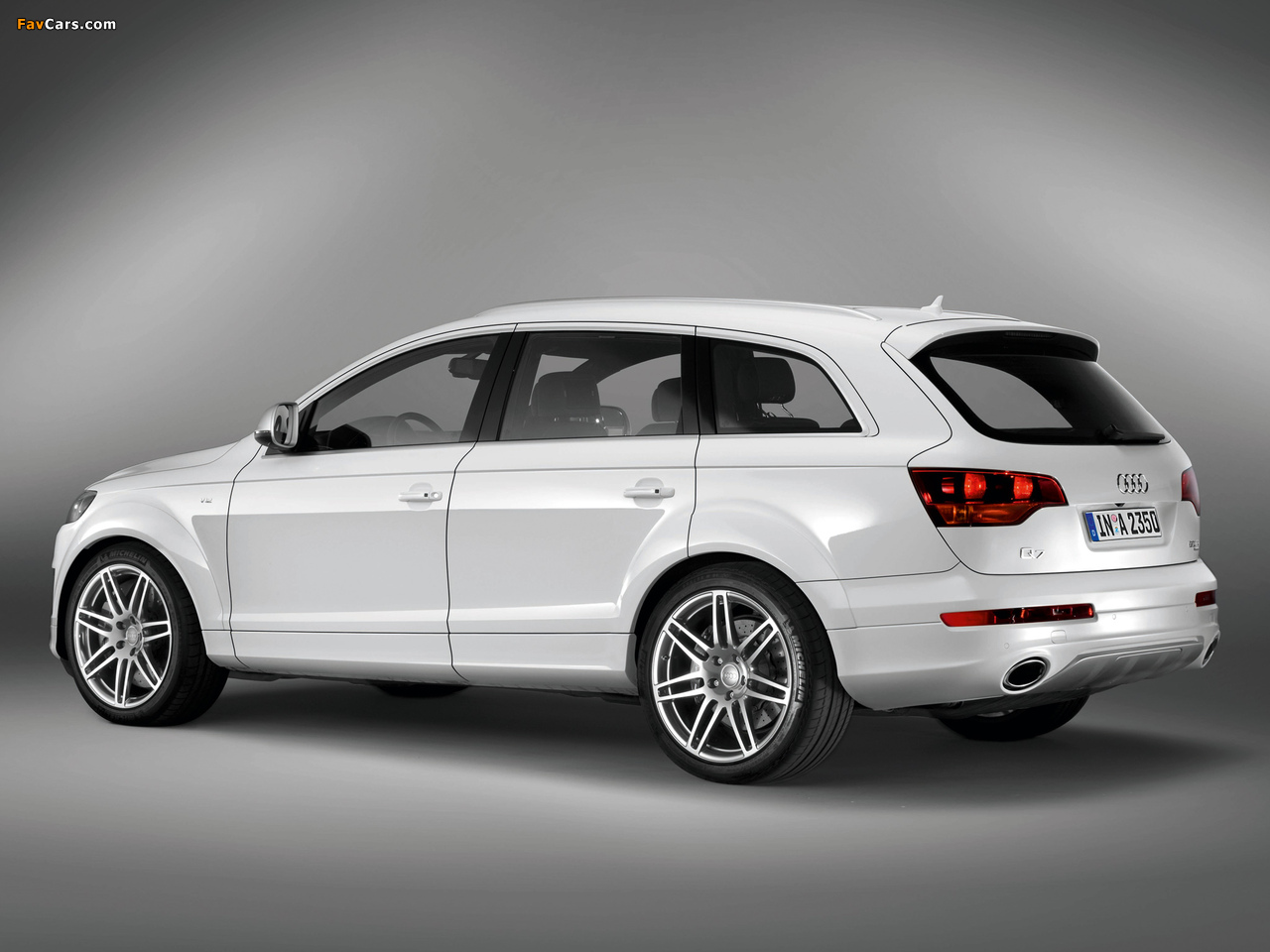 Audi Q7 V12 TDI quattro 2008 wallpapers (1280 x 960)