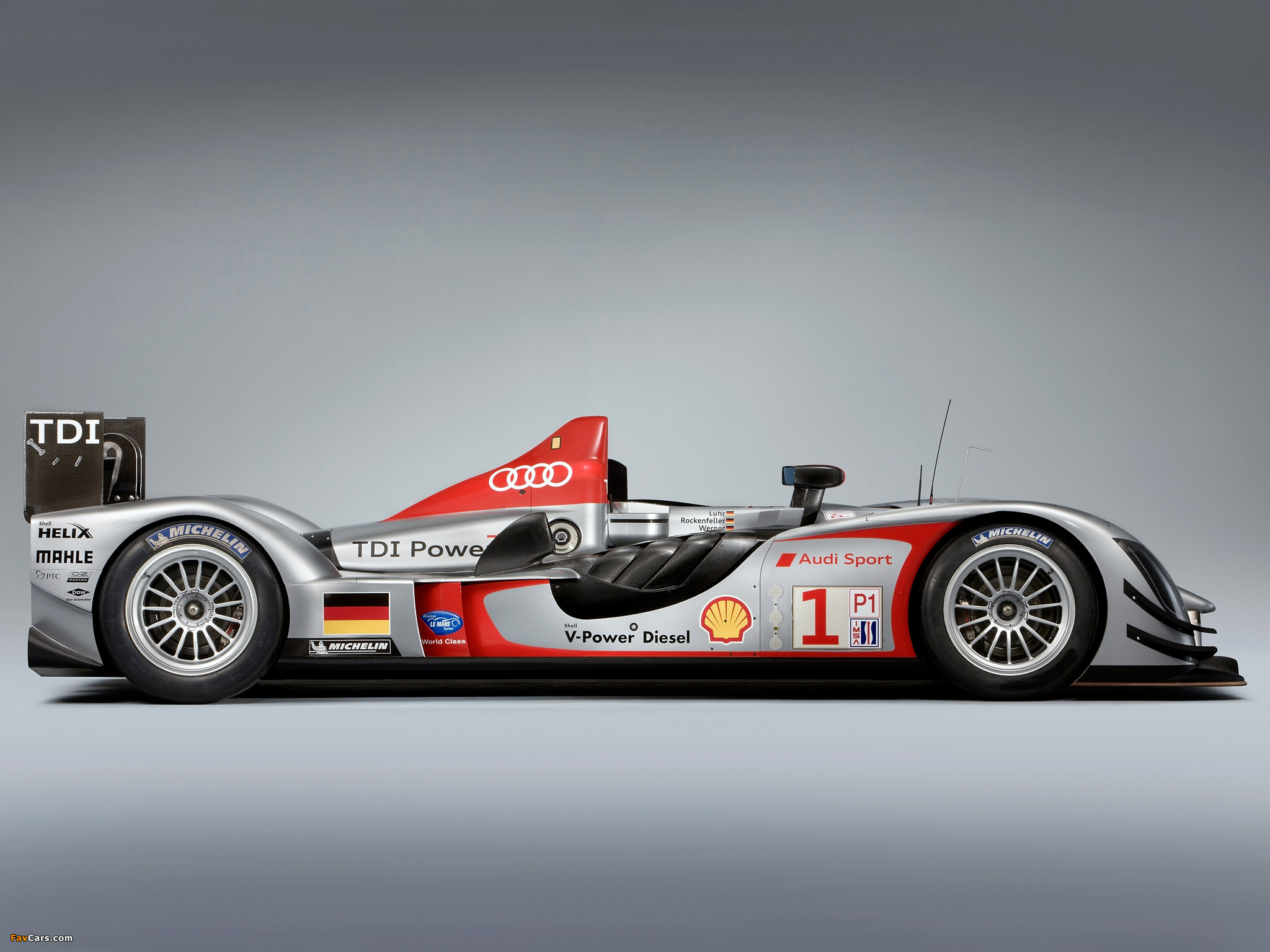 Audi R15 TDI 2009 wallpapers (2048 x 1536)