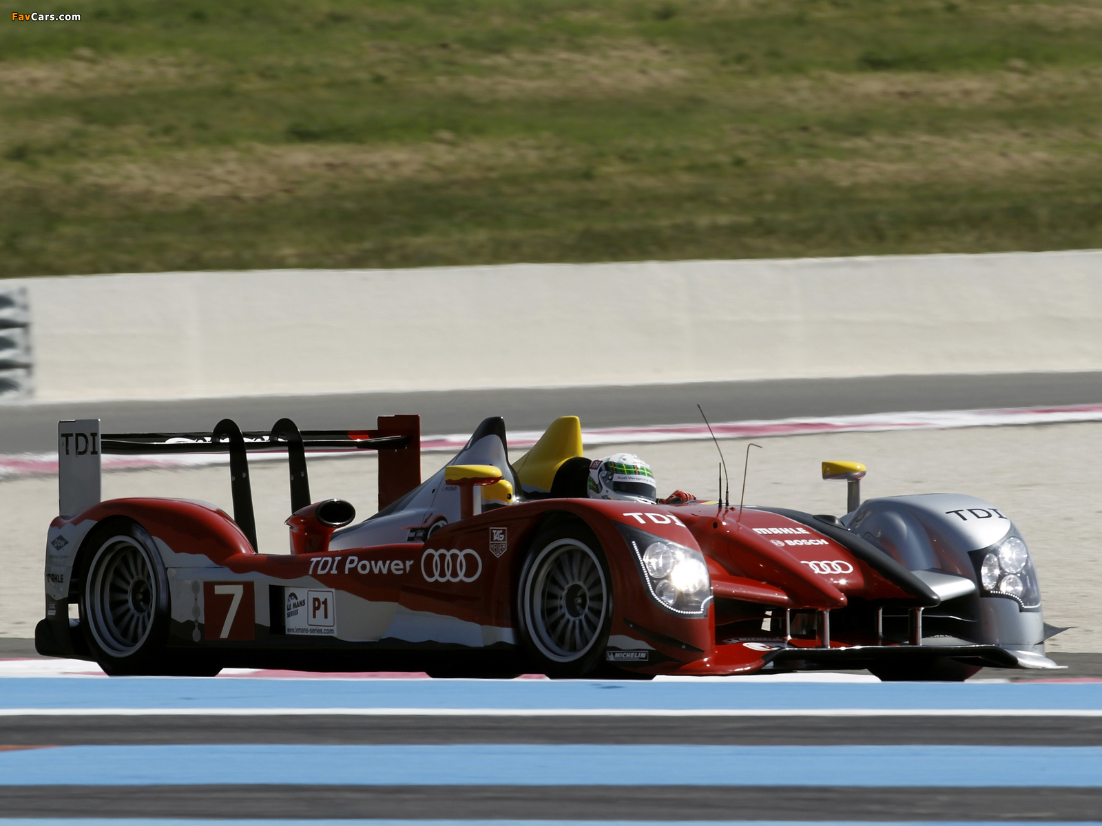 Images of Audi R15 TDI 2010 (1600 x 1200)