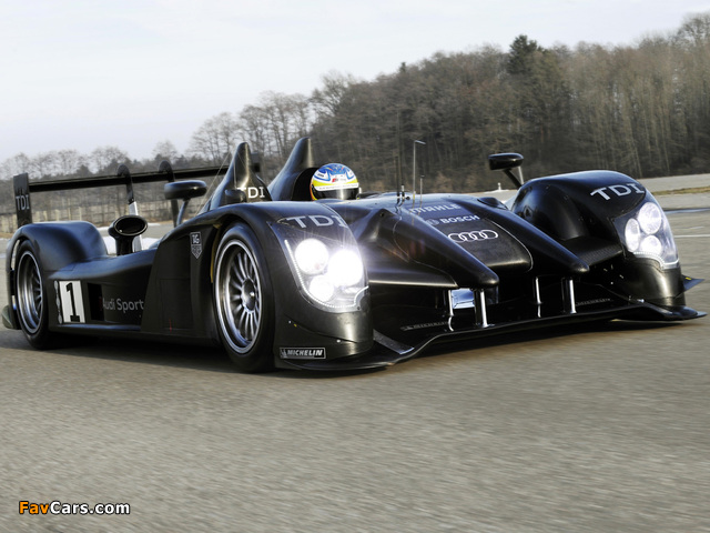 Photos of Audi R15 TDI 2010 (640 x 480)