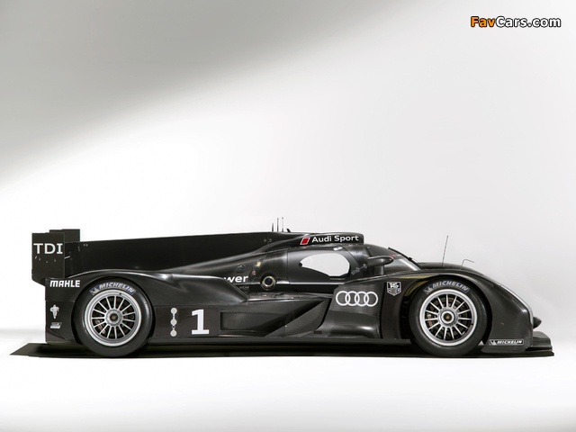 Audi R18 TDI 2011 wallpapers (640 x 480)