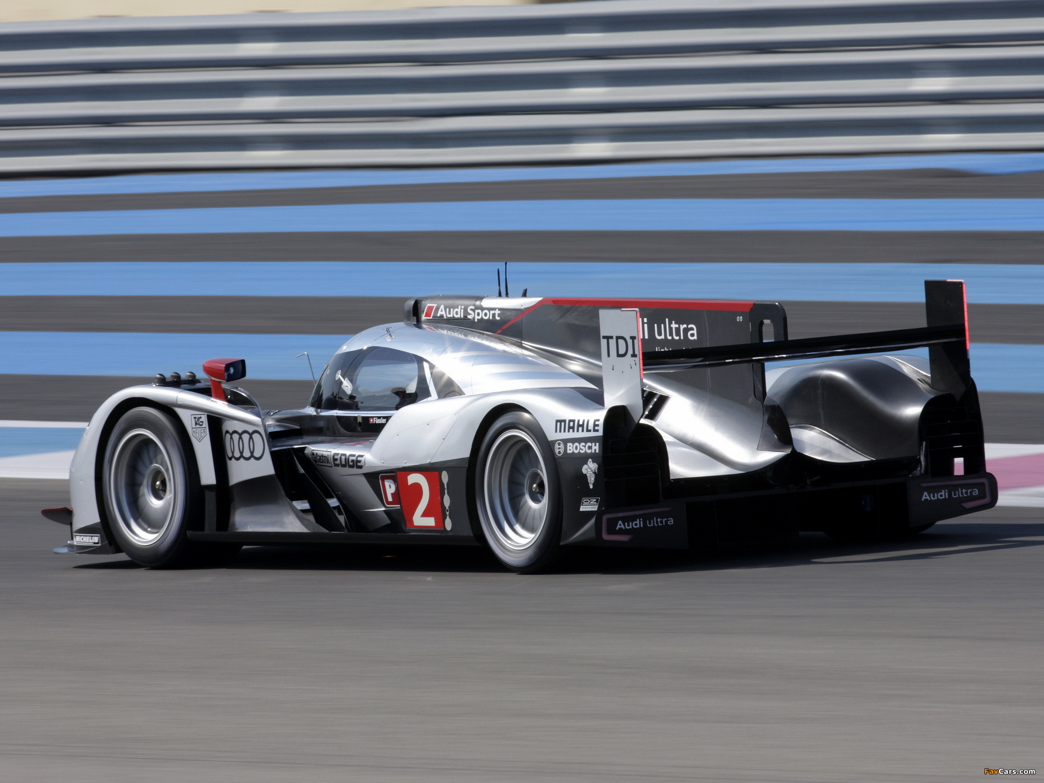 Pictures of Audi R18 TDI 2011 (2048 x 1536)