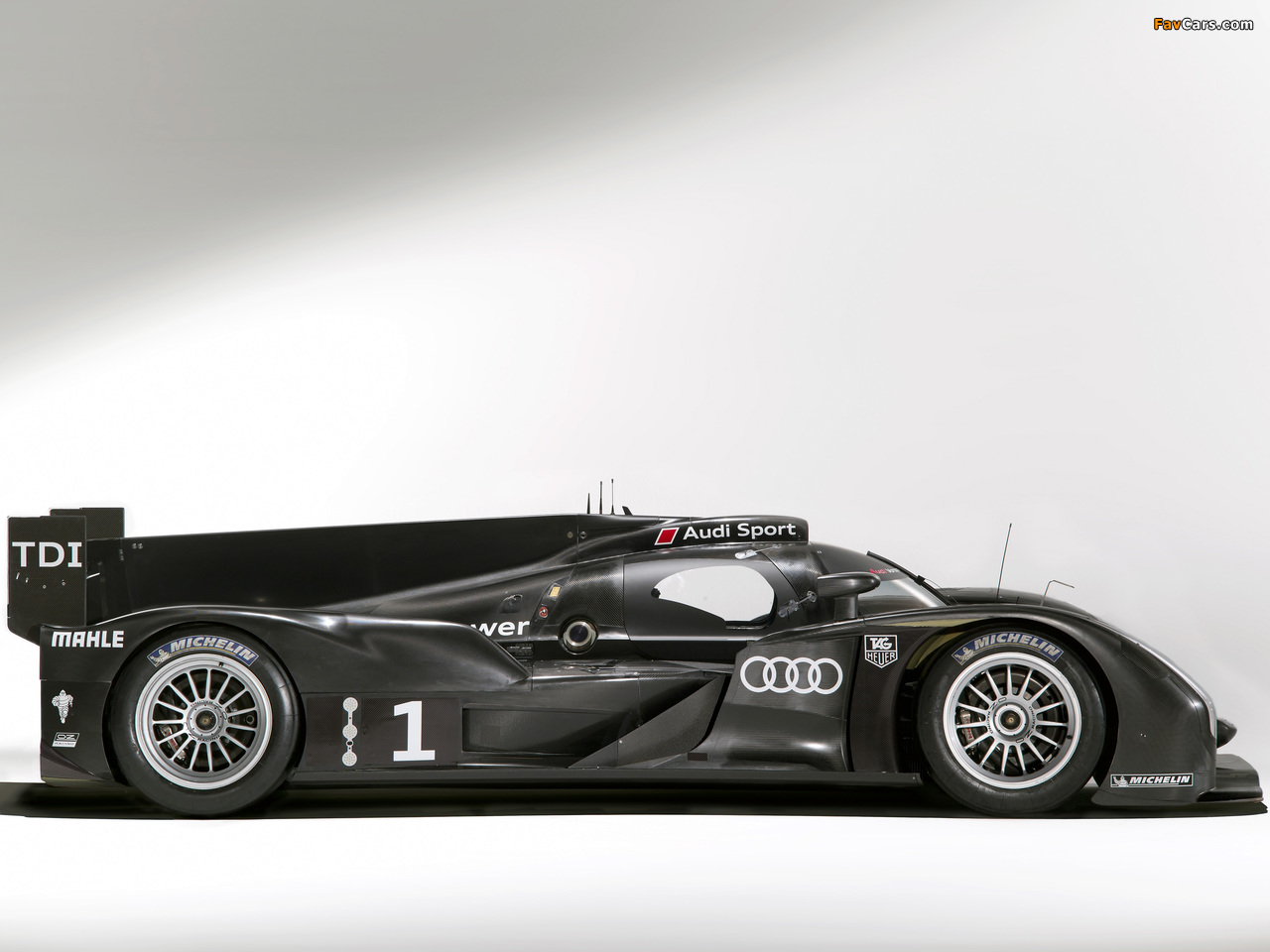 Pictures of Audi R18 TDI 2011 (1280 x 960)