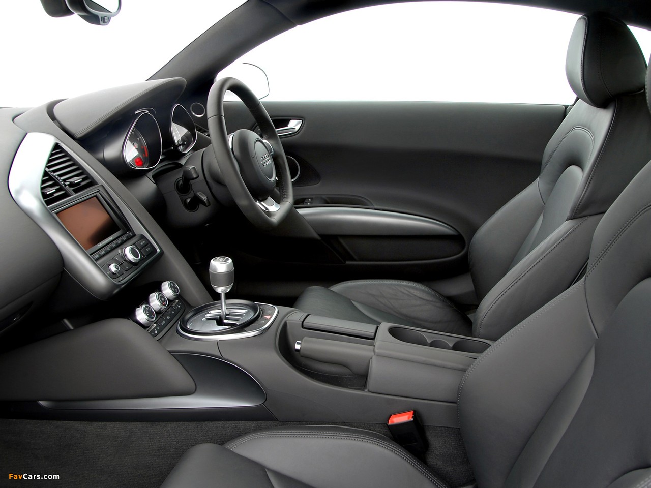 Audi R8 UK-spec 2007 images (1280 x 960)