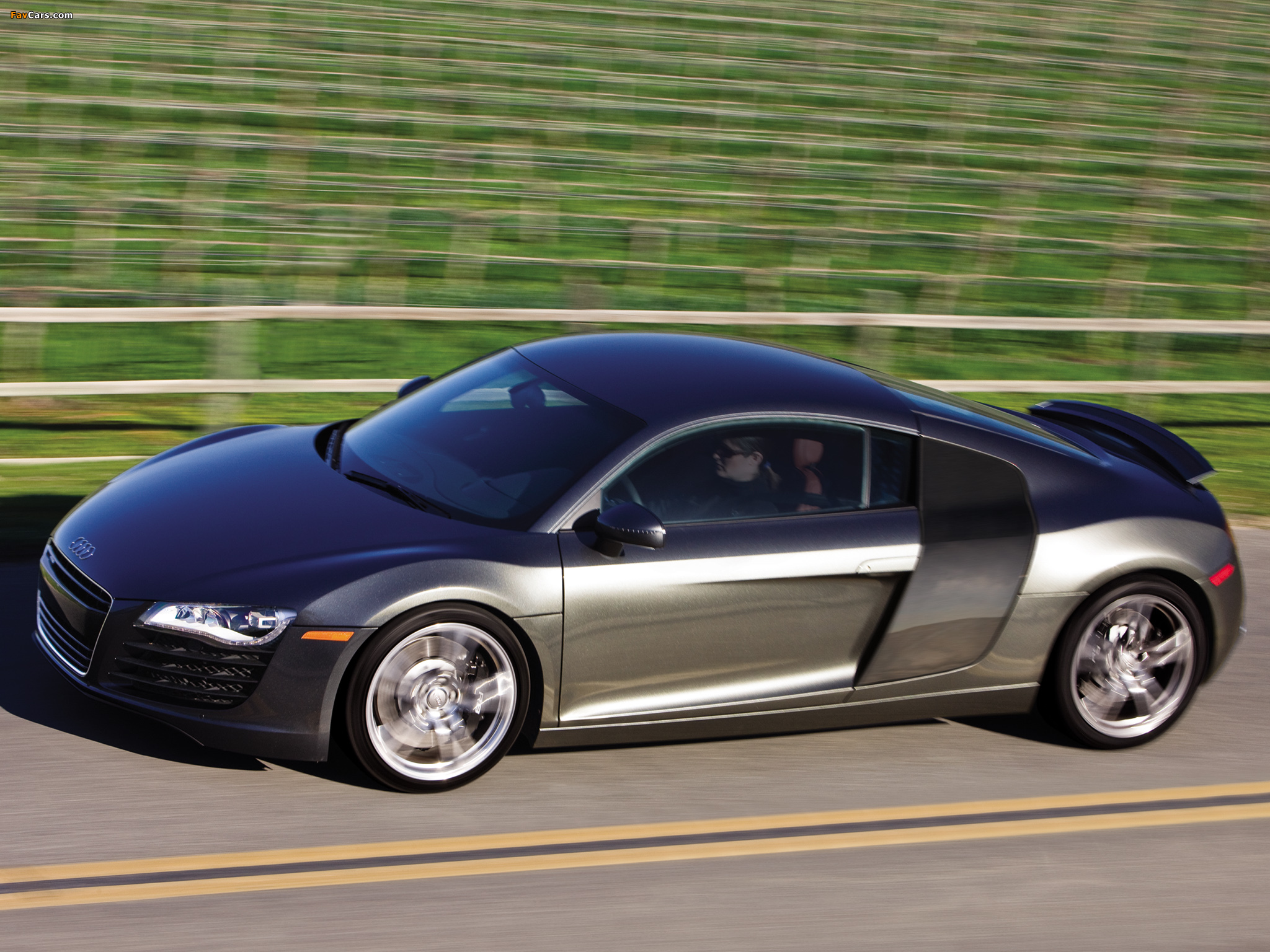 Audi R8 US-spec 2007 photos (2048 x 1536)