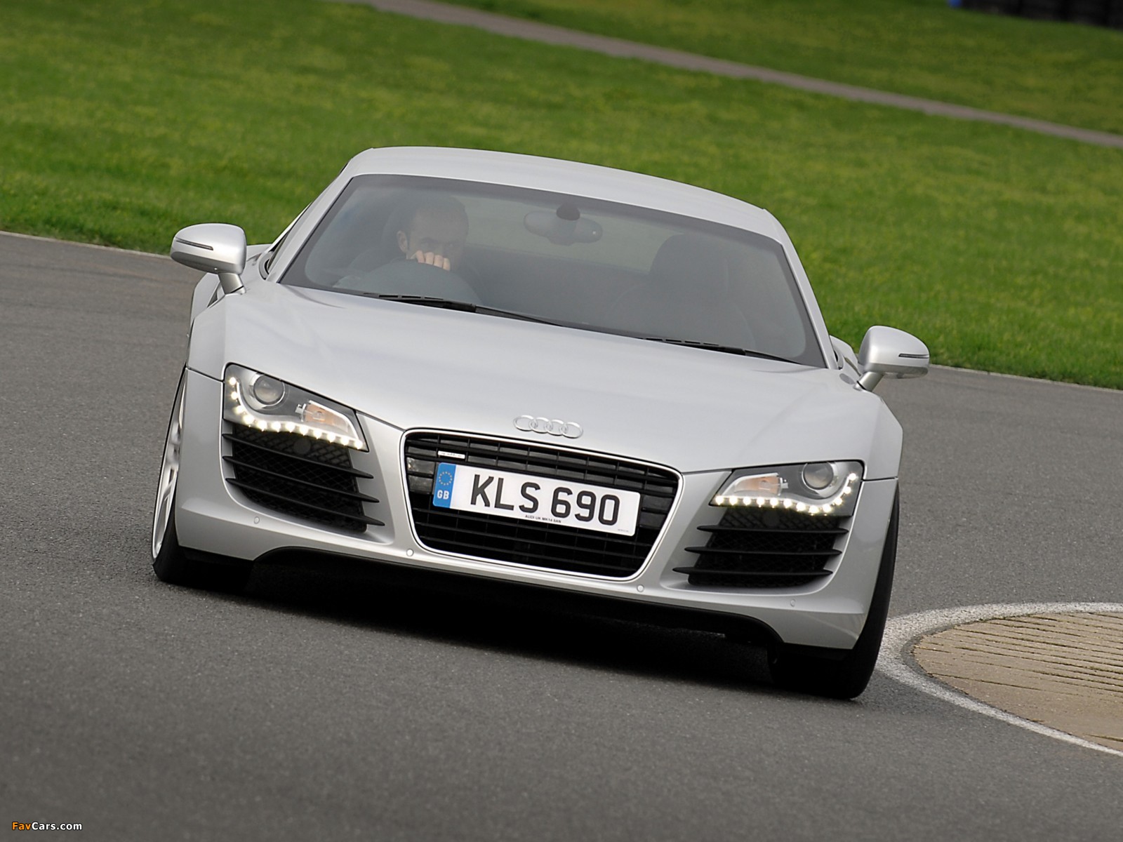 Audi R8 UK-spec 2007 photos (1600 x 1200)