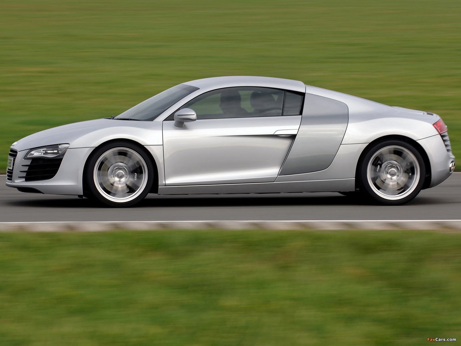 Audi R8 UK-spec 2007 pictures (1600 x 1200)