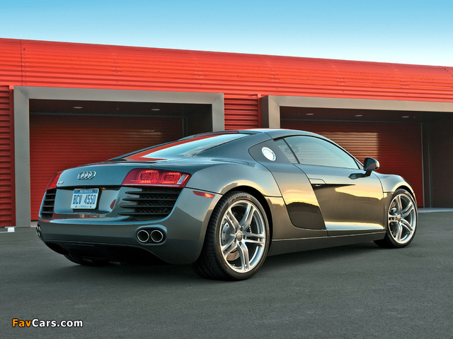 Audi R8 US-spec 2007 wallpapers (640 x 480)