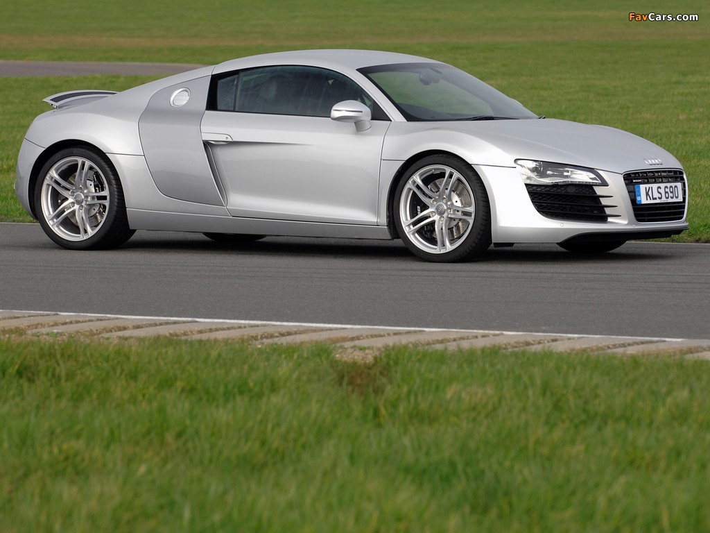 Audi R8 UK-spec 2007 wallpapers (1024 x 768)