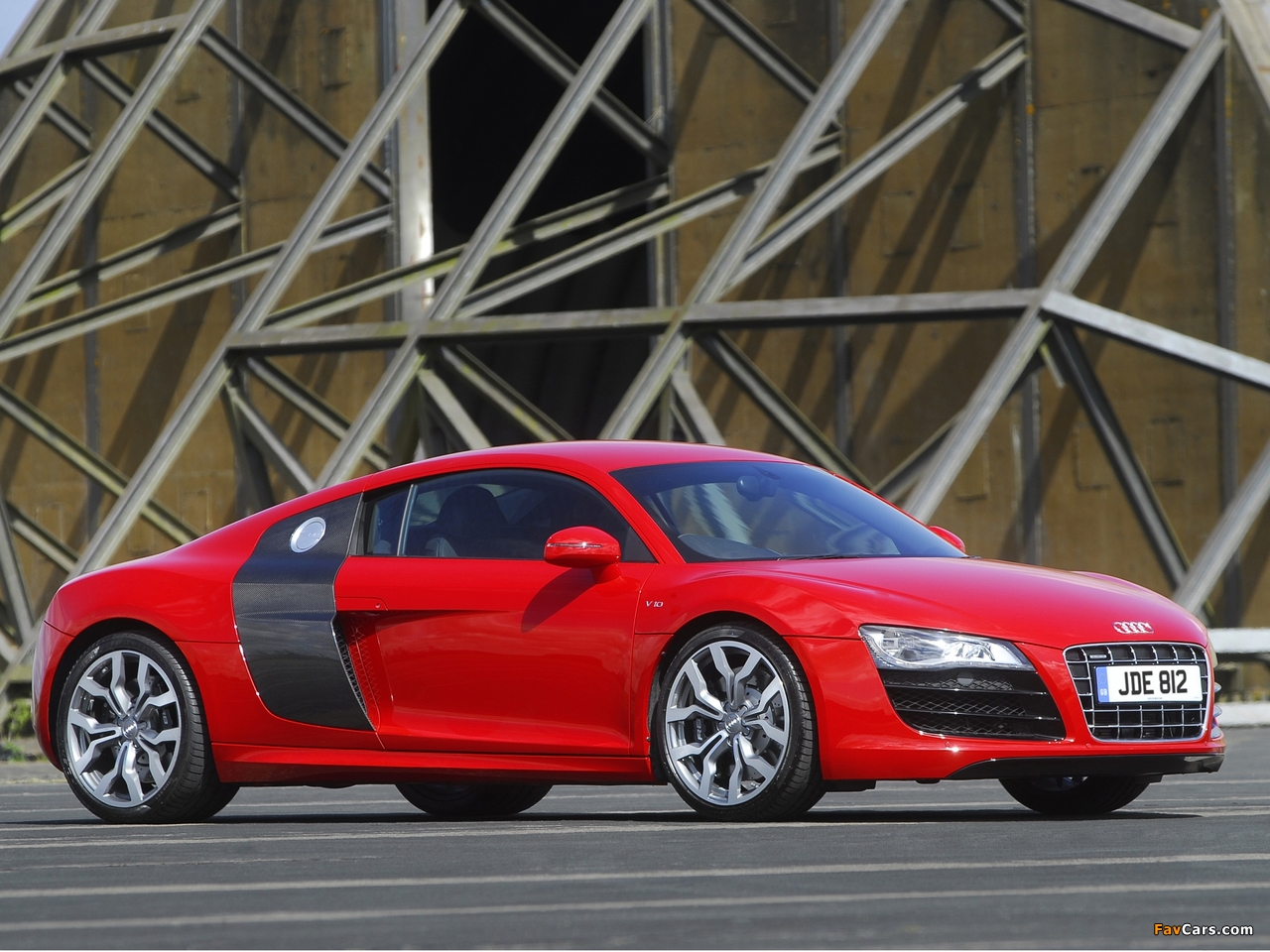 Audi R8 V10 UK-spec 2009–12 images (1280 x 960)