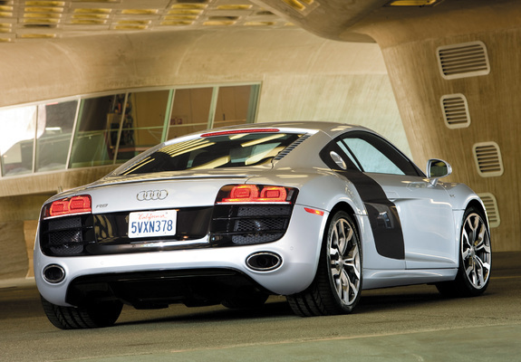 Audi R8 V10 US-spec 2009–12 images