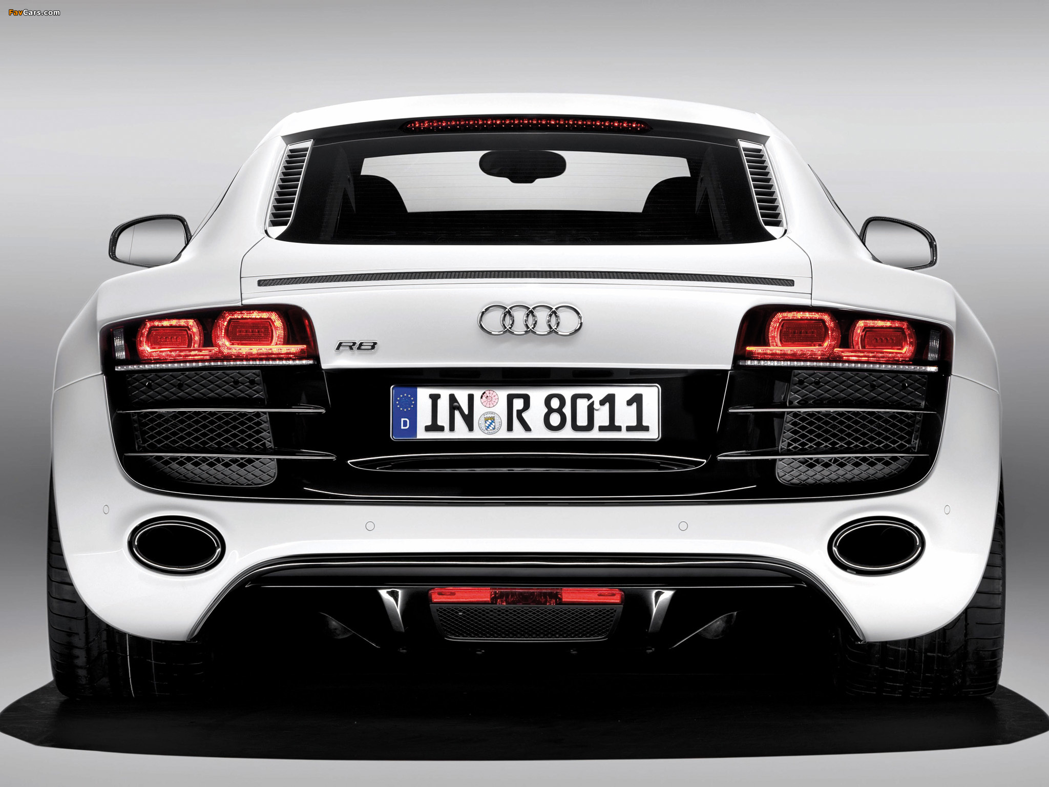 Audi R8 V10 2009–12 images (2048 x 1536)