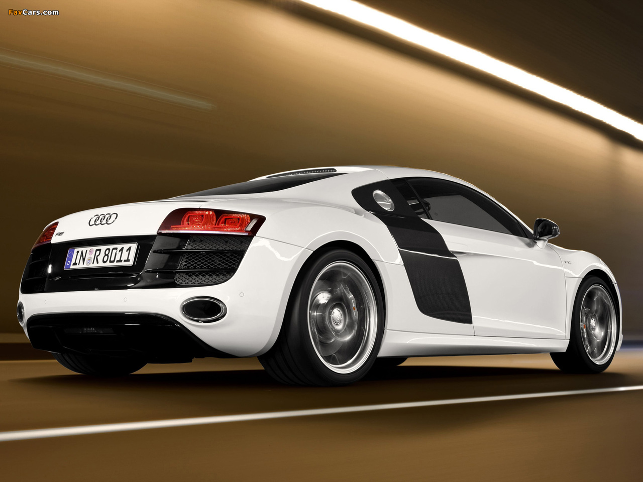 Audi R8 V10 2009–12 pictures (1280 x 960)