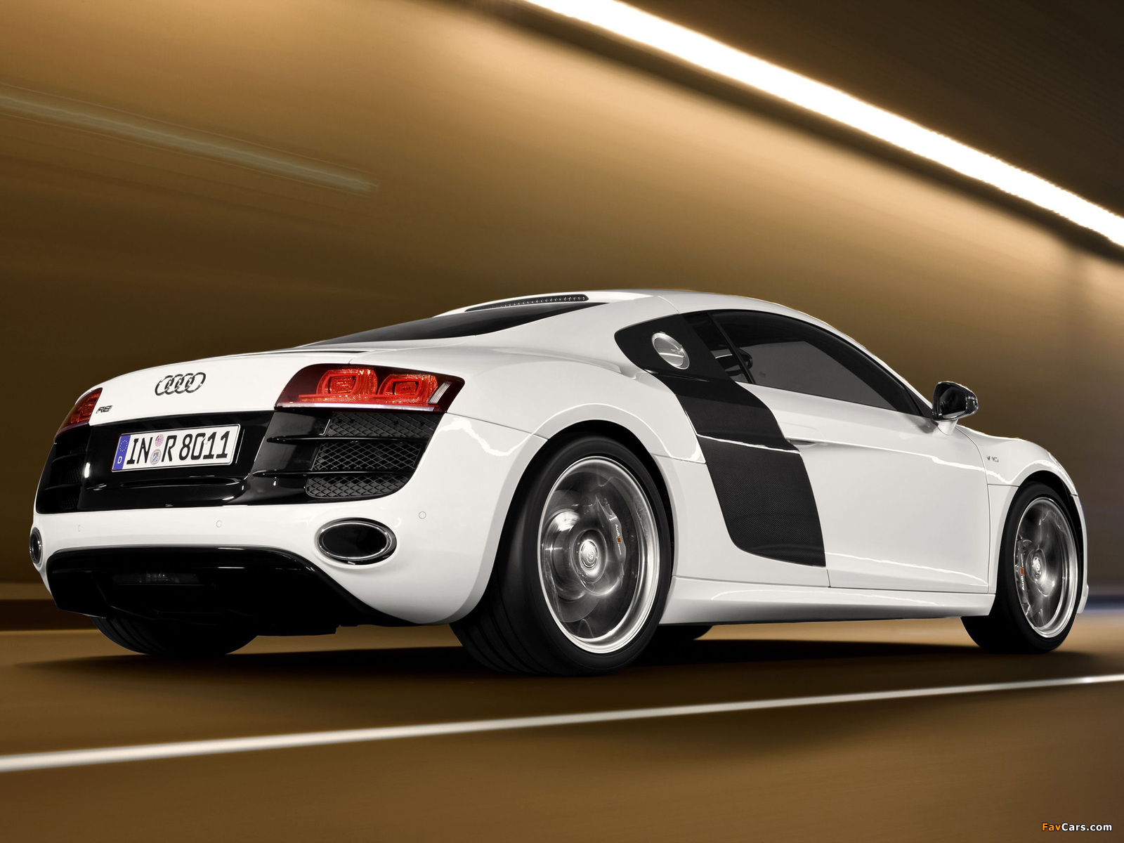 Audi R8 V10 2009–12 pictures (1600 x 1200)