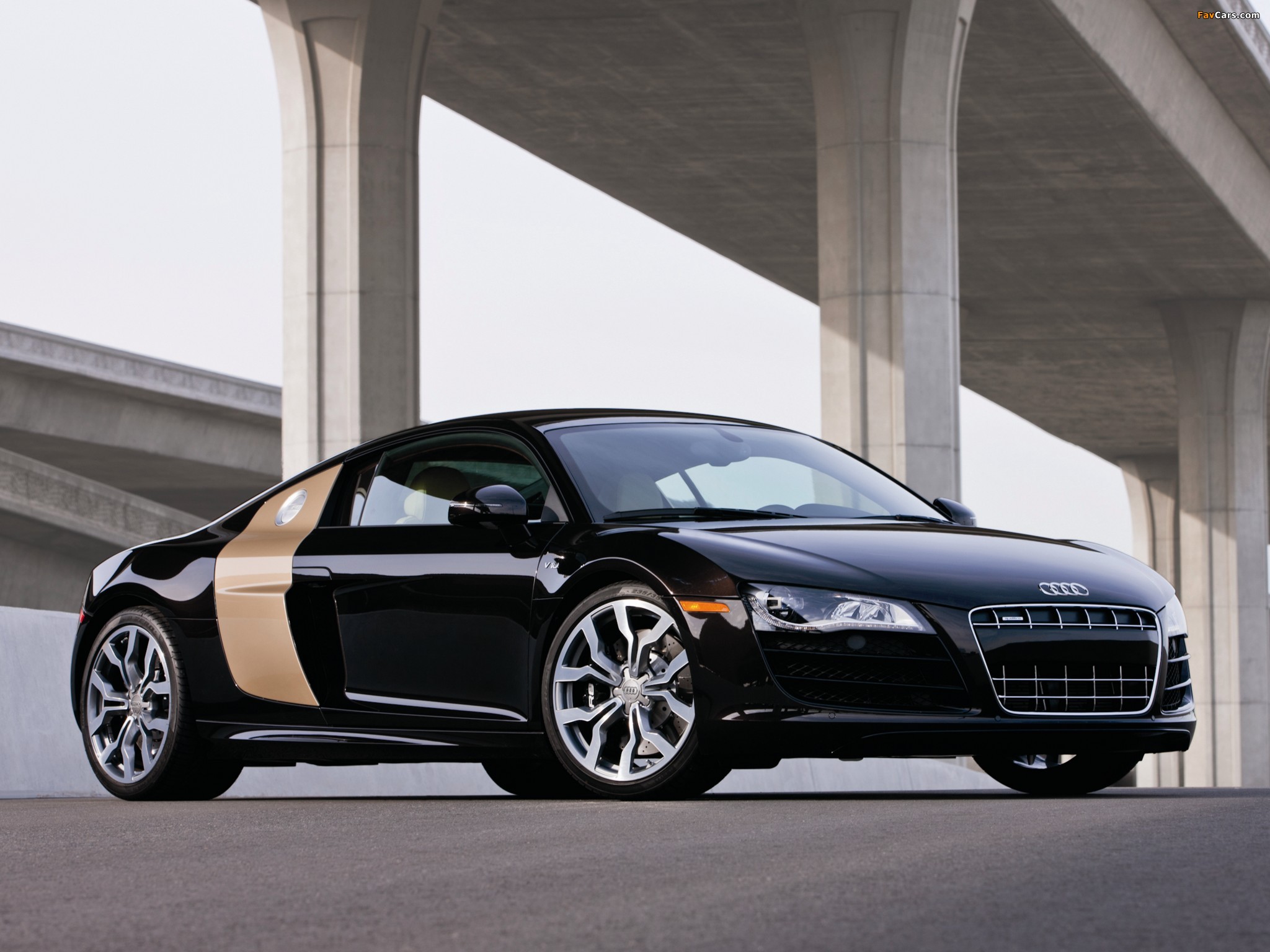 Audi R8 V10 US-spec 2009–12 pictures (2048 x 1536)