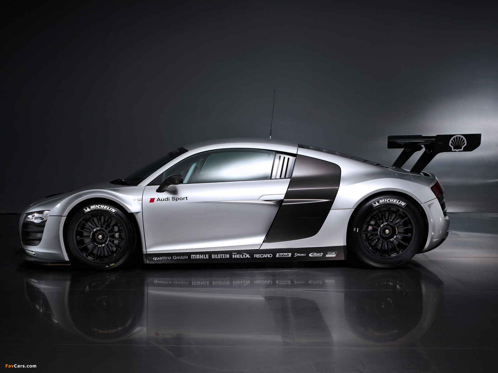 Audi R8 LMS 2009–12 wallpapers (1600 x 1200)