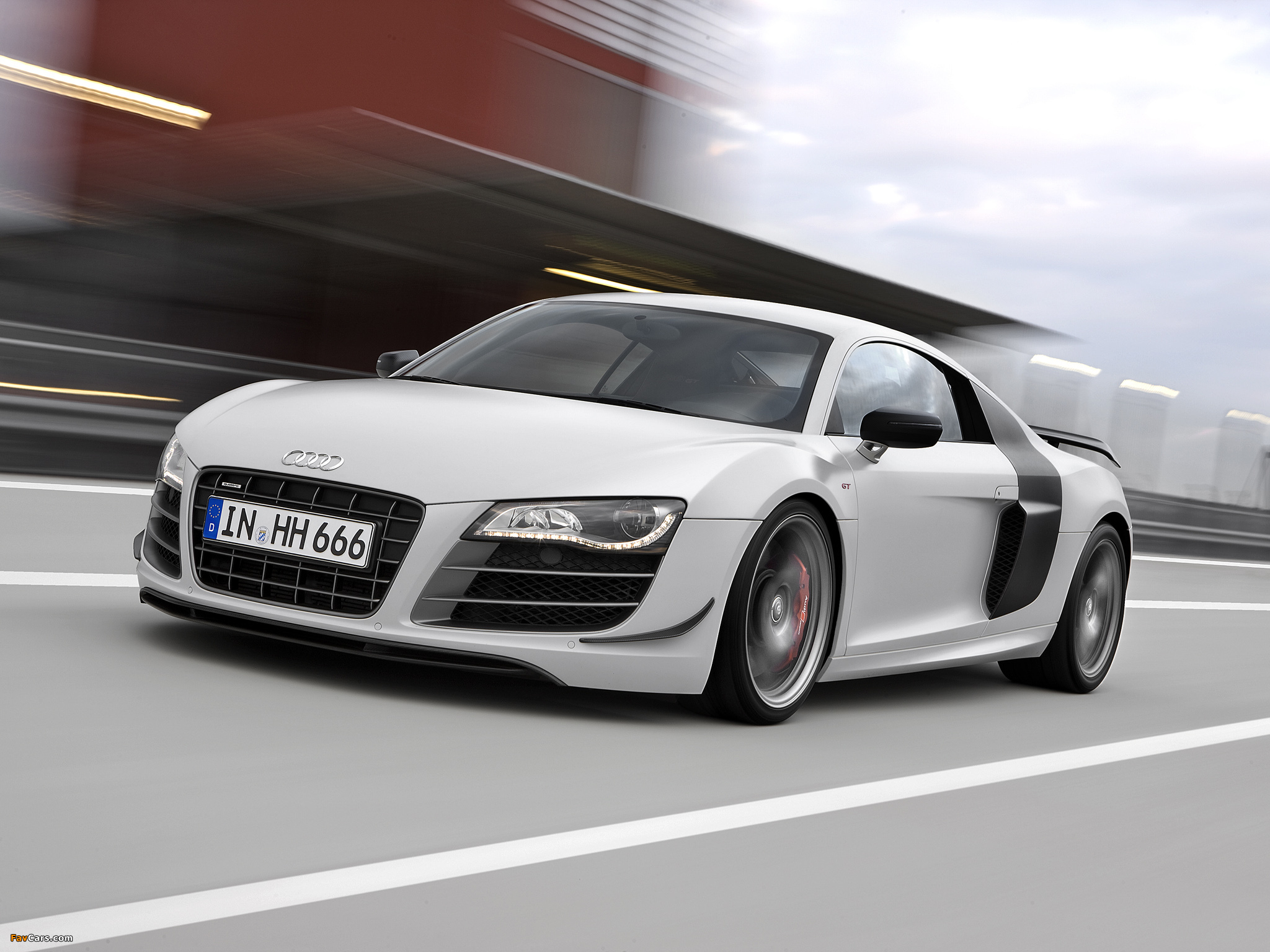 Audi R8 GT 2010 photos (2048 x 1536)