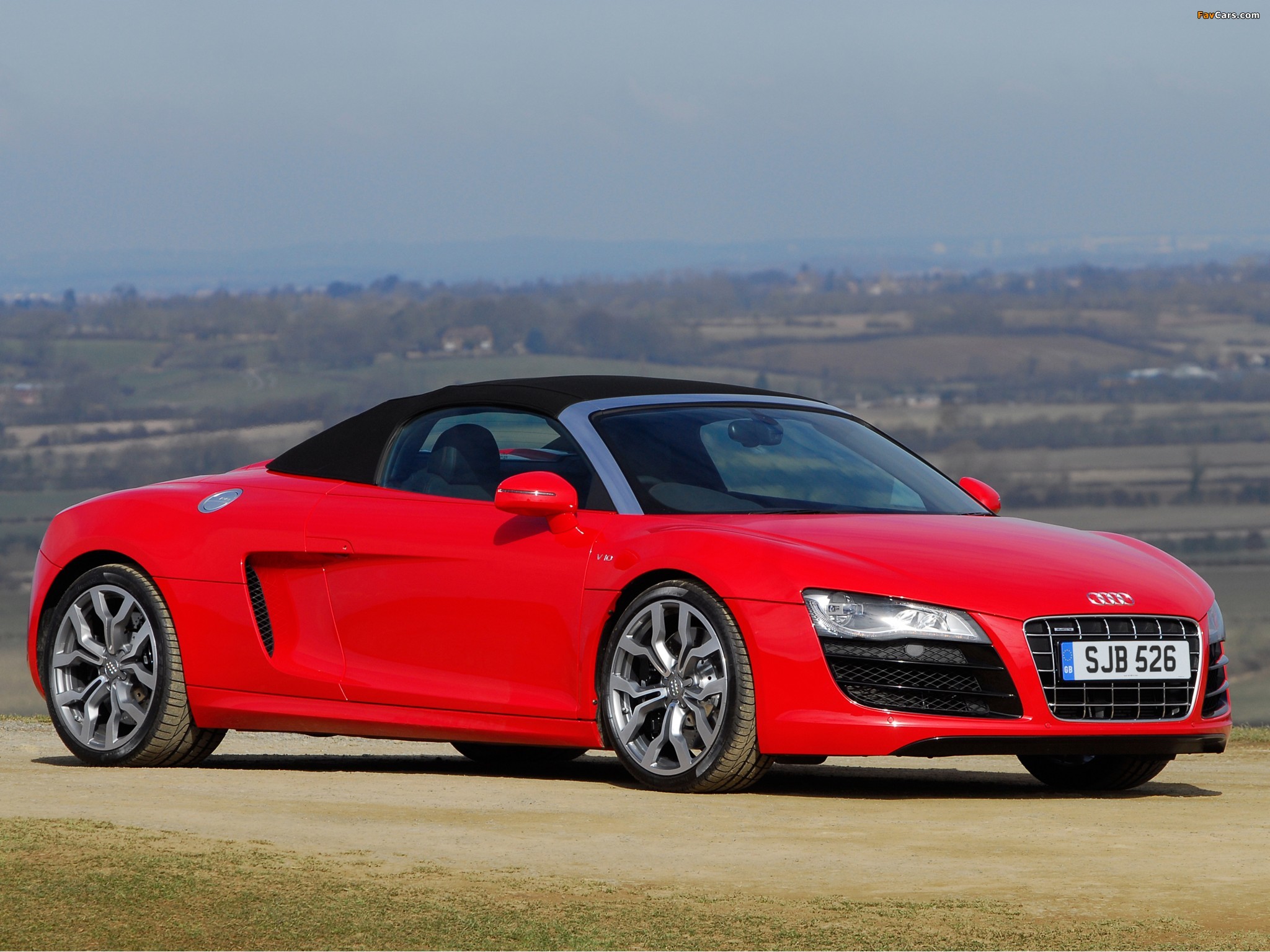 Audi R8 V10 Spyder UK-spec 2010 wallpapers (2048 x 1536)