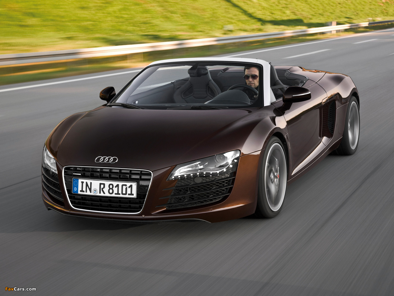 Audi R8 Spyder 2010–12 wallpapers (1280 x 960)