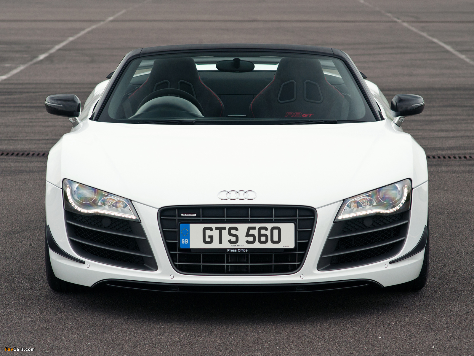 Audi R8 GT Spyder UK-spec 2011–12 photos (1600 x 1200)