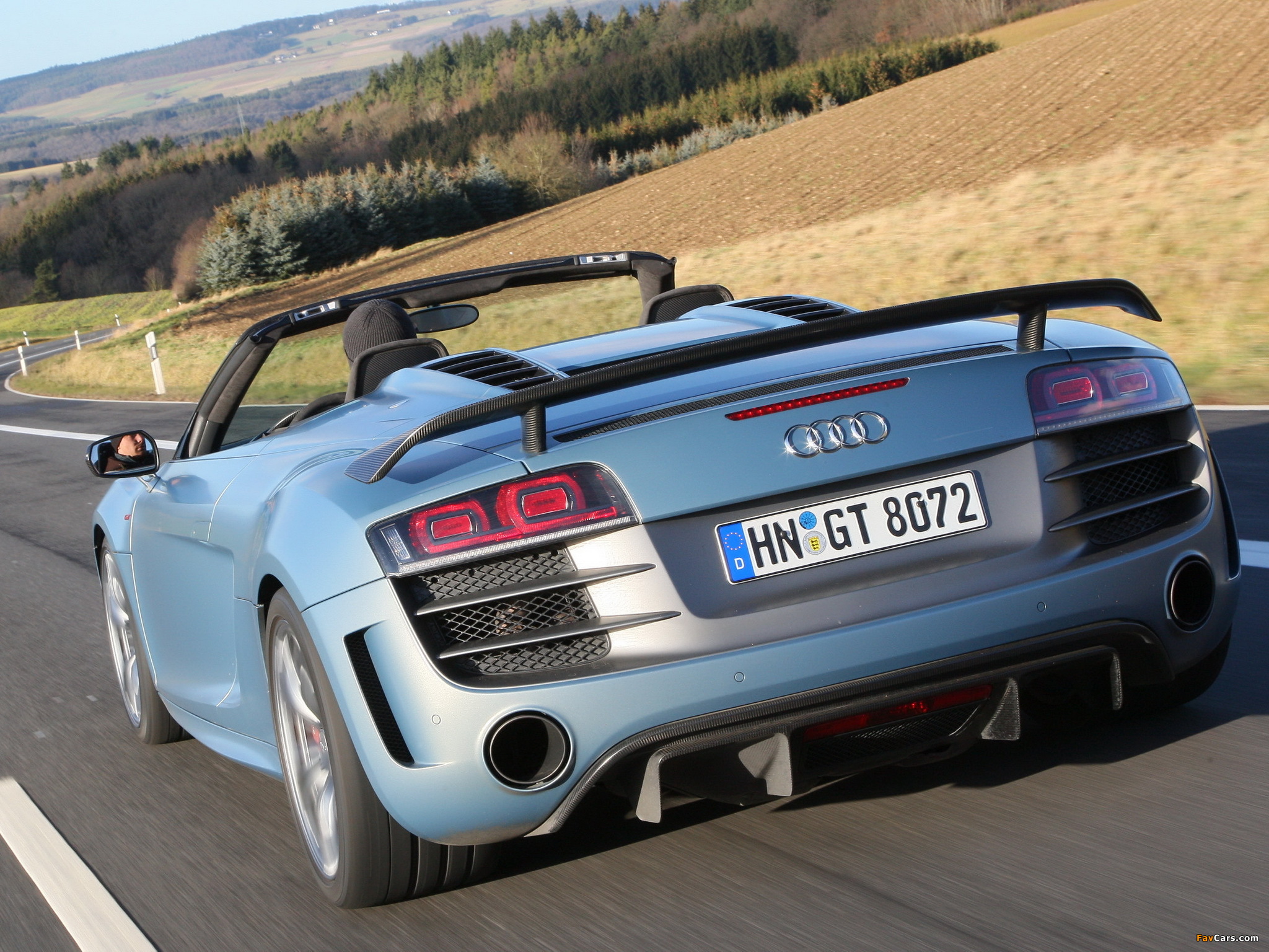 Audi R8 GT Spyder 2011–12 wallpapers (2048 x 1536)