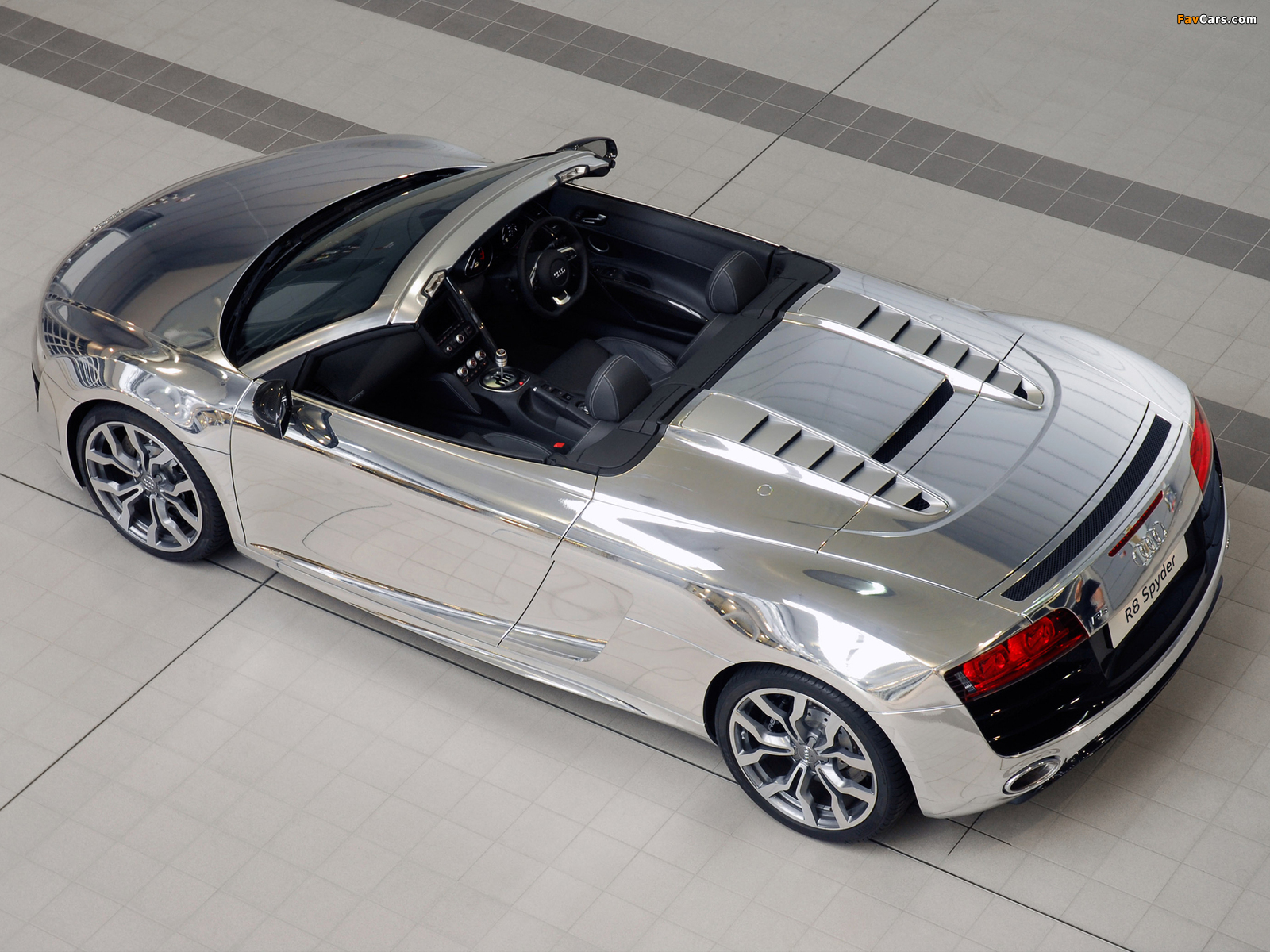 Audi R8 V10 Spyder Chrome 2011 wallpapers (1600 x 1200)