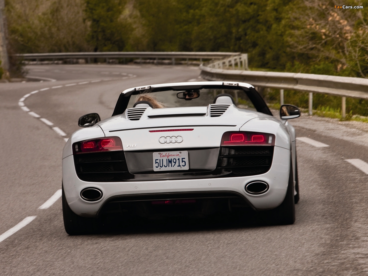 Audi R8 GT Spyder US-spec 2011–12 wallpapers (1280 x 960)