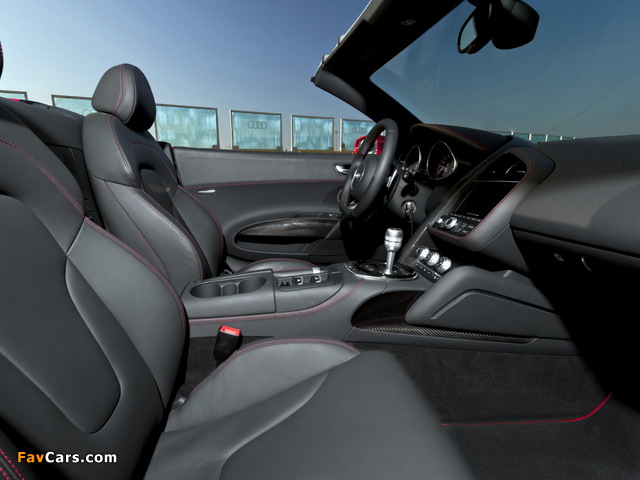 Audi R8 V10 Spyder 2012 pictures (640 x 480)