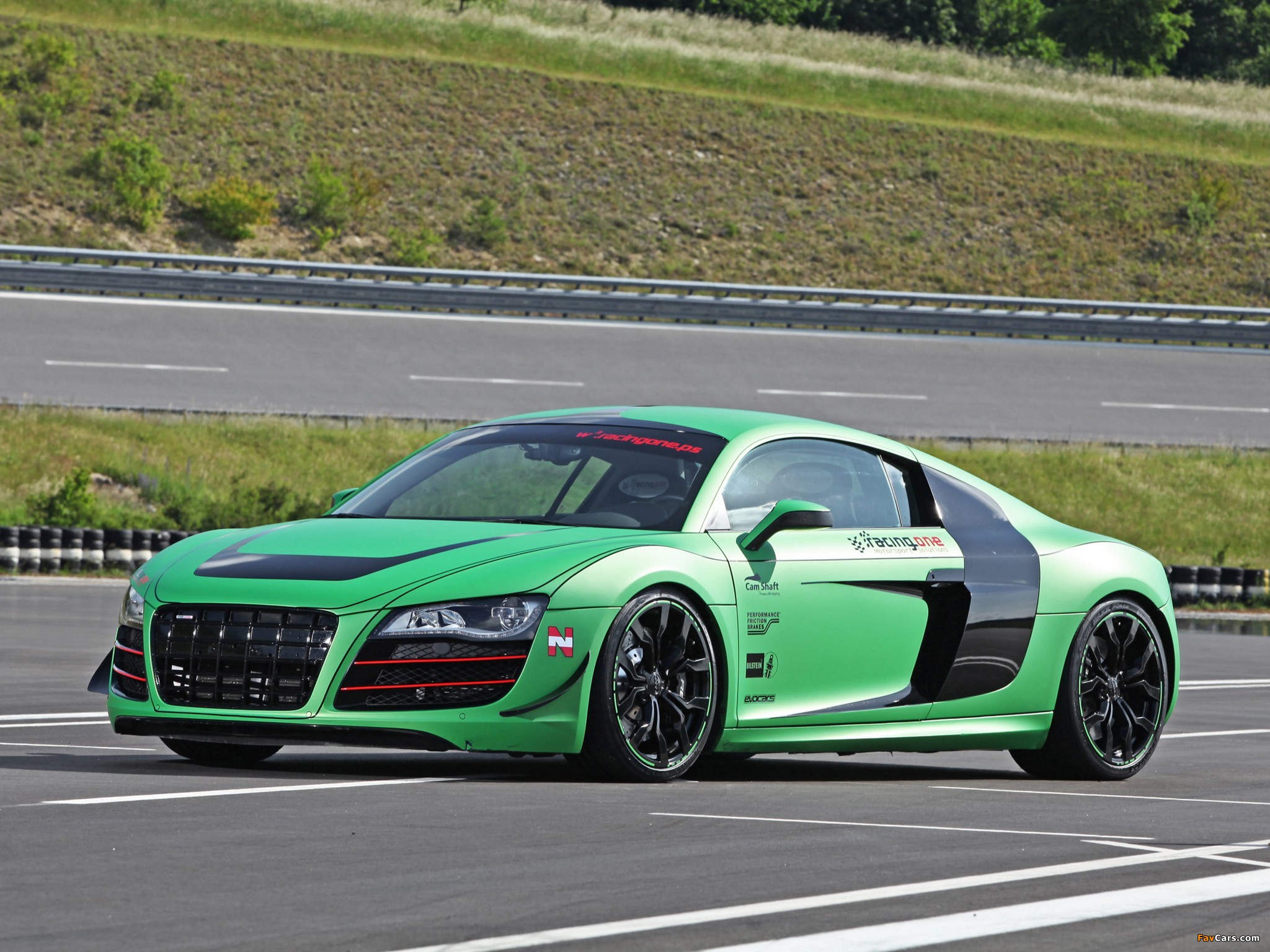 Racing One Audi R8 V10 2012 pictures (2048 x 1536)