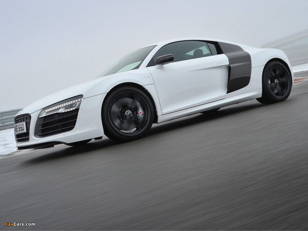 Audi R8 V10 Plus UK-spec 2013 images (1024 x 768)