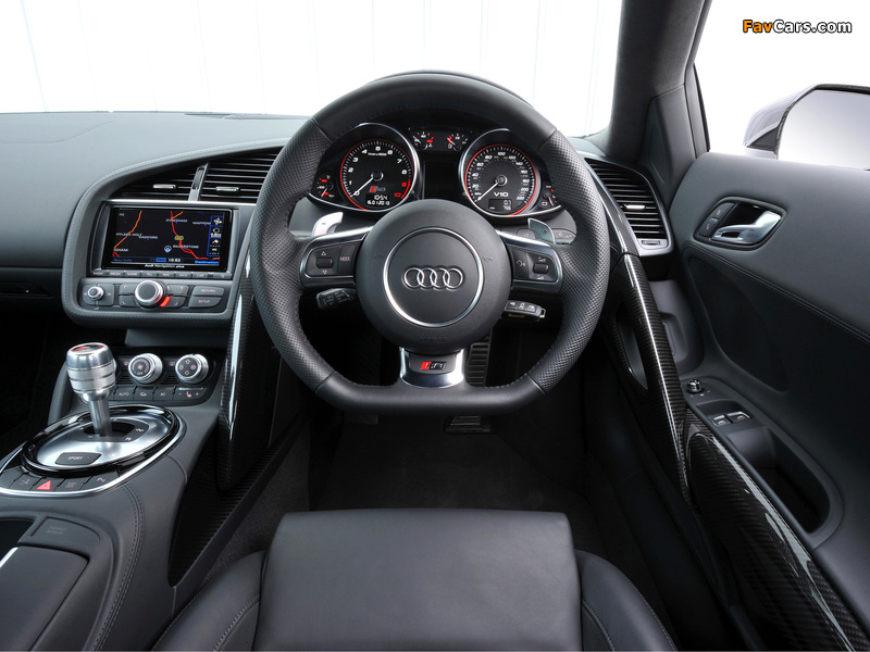 Audi R8 V10 Plus UK-spec 2013 photos (800 x 600)