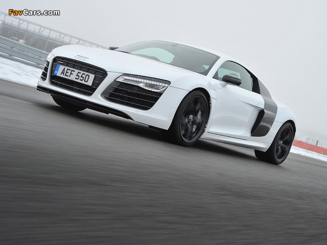 Audi R8 V10 Plus UK-spec 2013 photos (640 x 480)