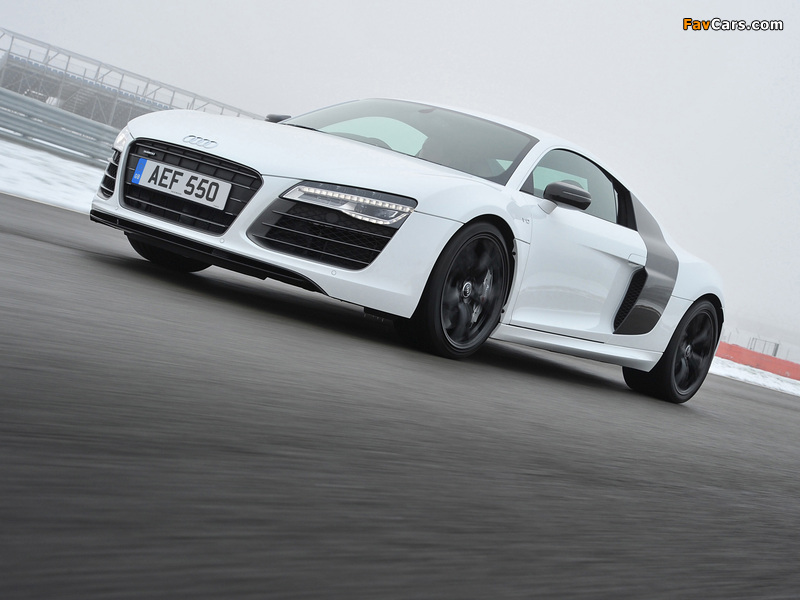 Audi R8 V10 Plus UK-spec 2013 photos (800 x 600)