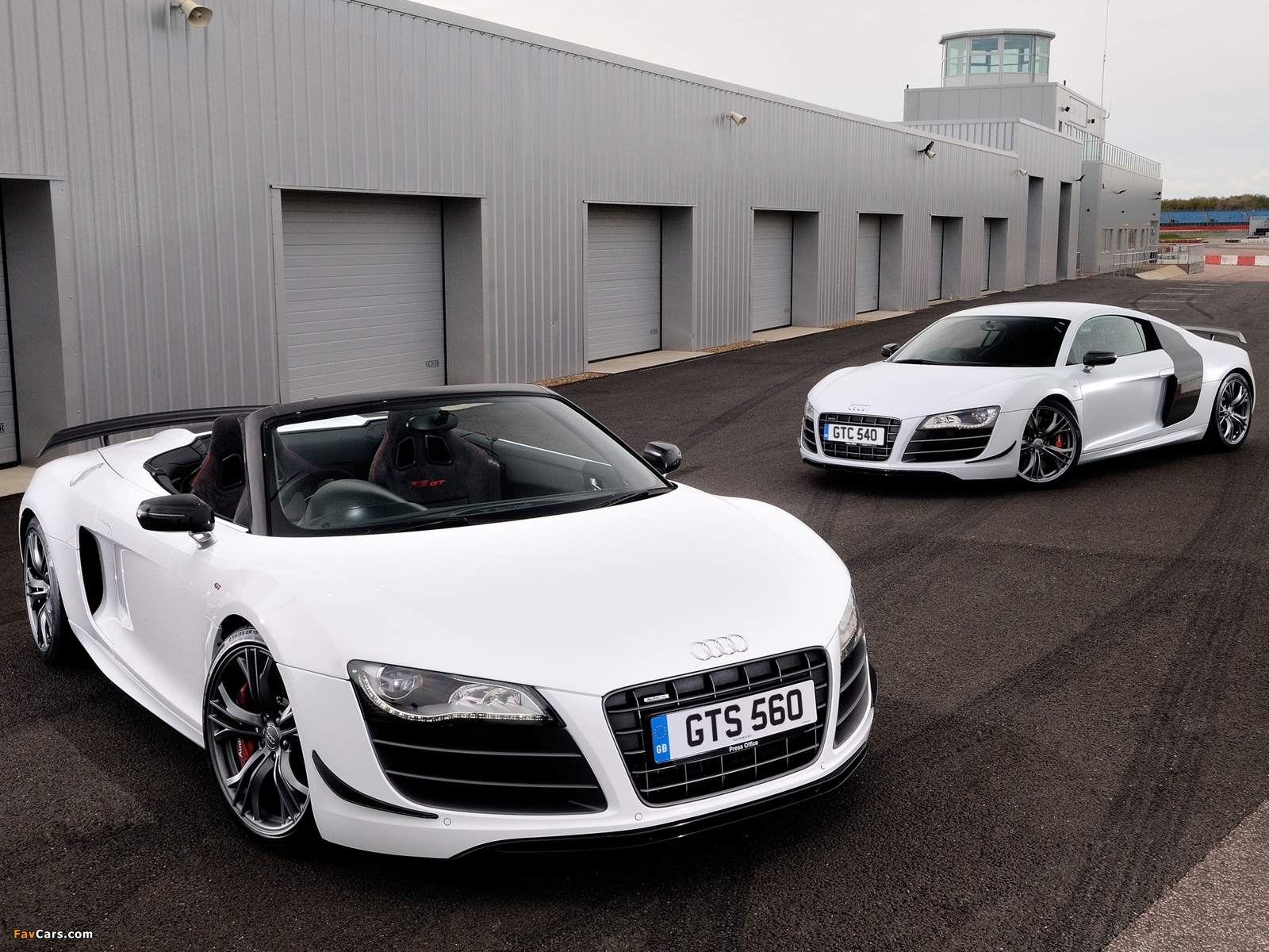 Audi R8 photos (1600 x 1200)