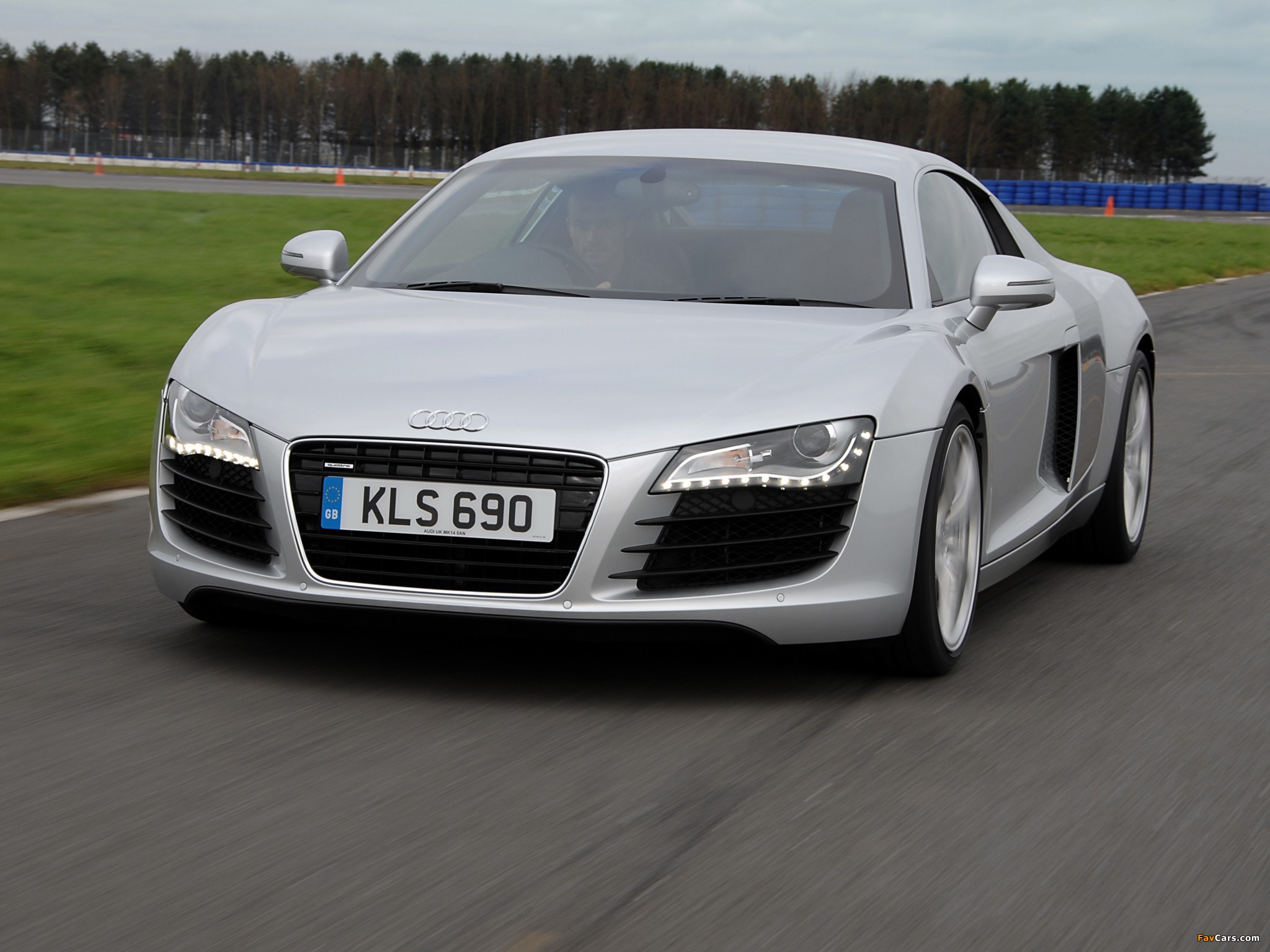 Images of Audi R8 UK-spec 2007 (2048 x 1536)