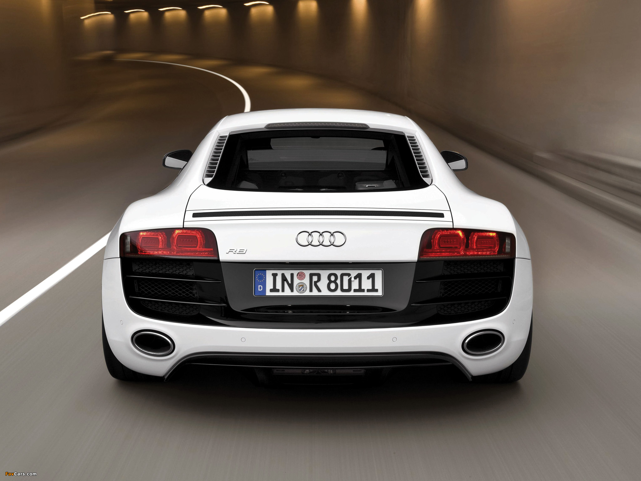 Images of Audi R8 V10 2009–12 (2048 x 1536)