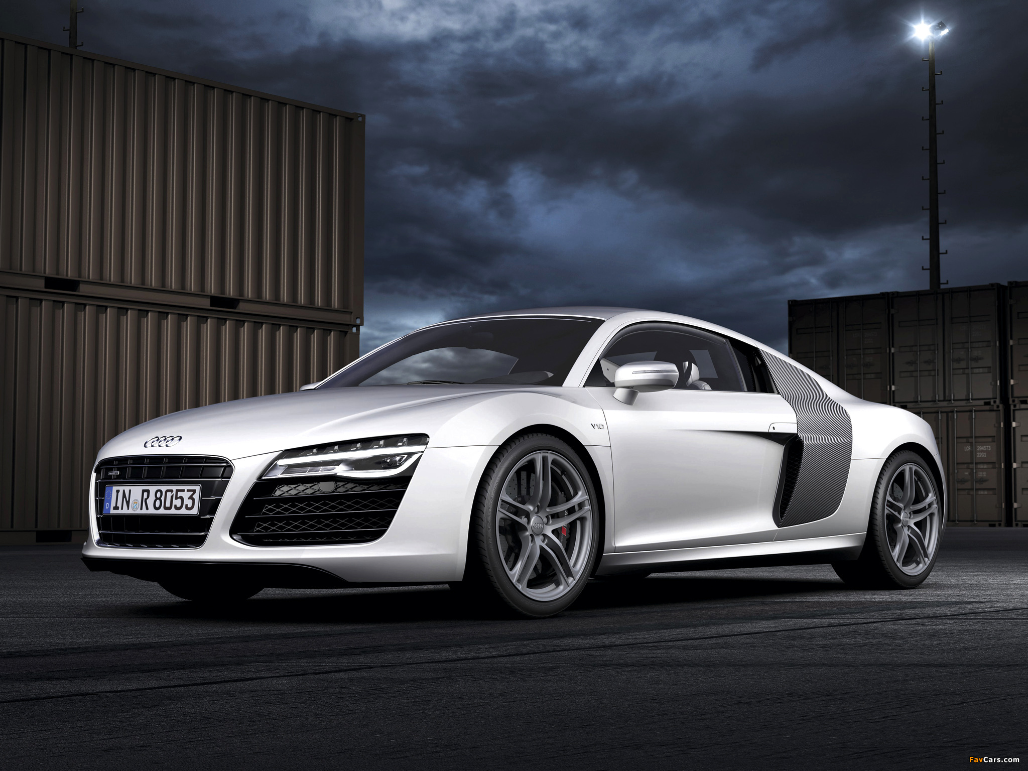 Images of Audi R8 V10 2012 (2048 x 1536)