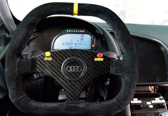 Photos of Audi R8 LMS 2009–12