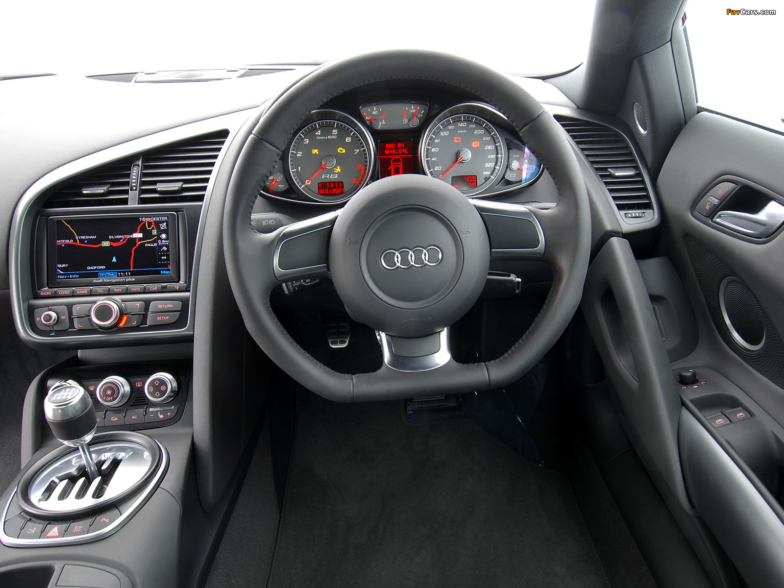 Photos of Audi R8 V10 UK-spec 2009–12 (1600 x 1200)