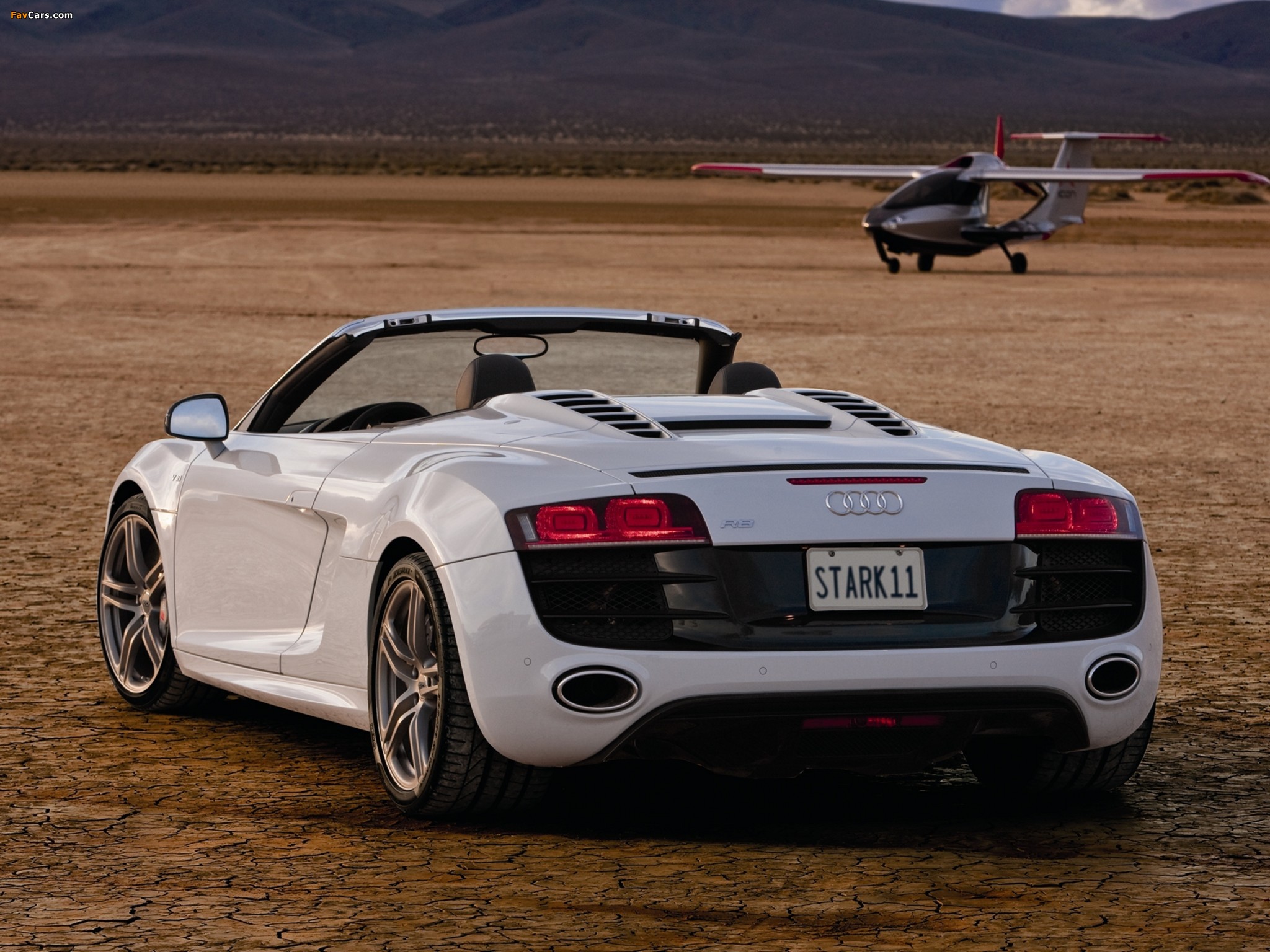 Photos of Audi R8 V10 Spyder US-spec 2010 (2048 x 1536)