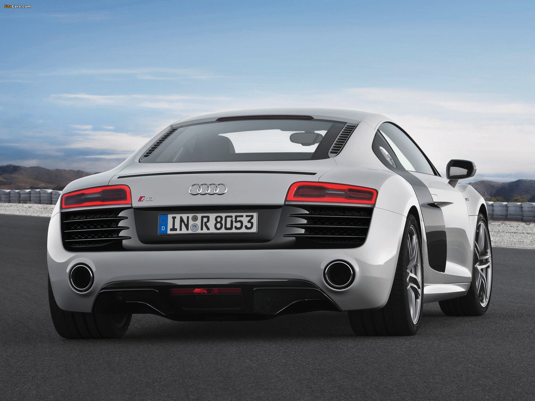 Photos of Audi R8 V10 2012 (2048 x 1536)