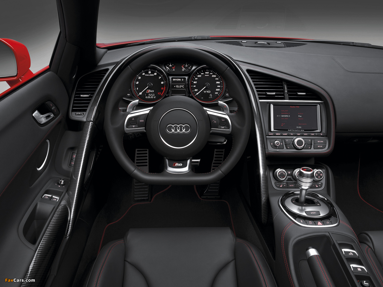 Photos of Audi R8 V10 Spyder 2012 (1280 x 960)