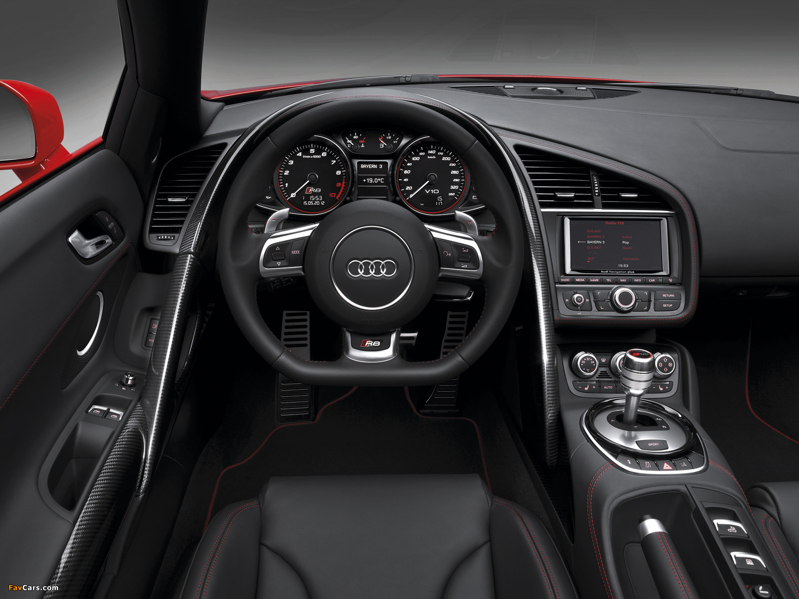 Photos of Audi R8 V10 Spyder 2012 (1600 x 1200)