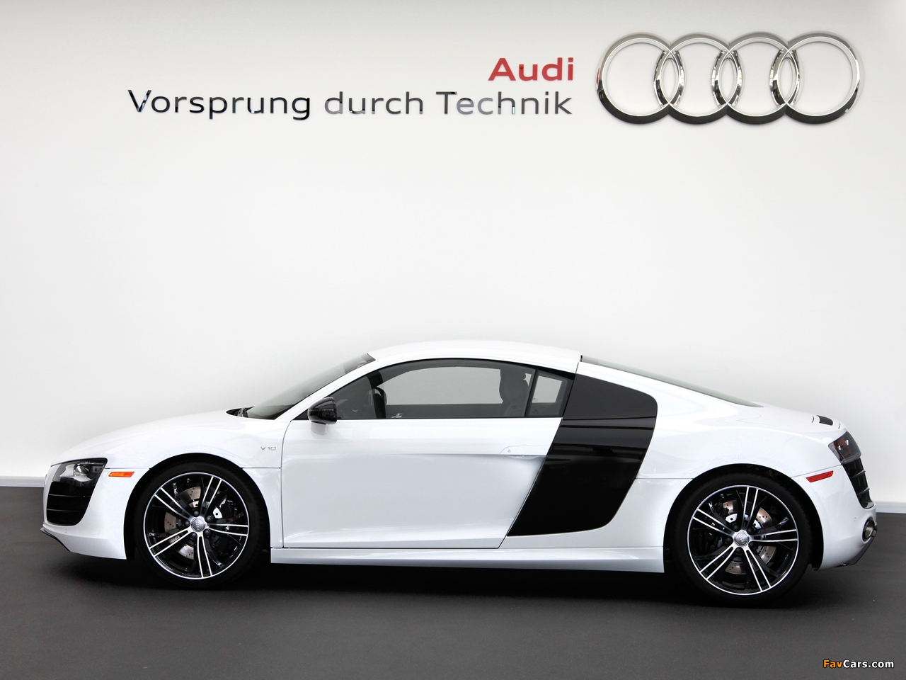 Photos of Audi R8 V10 Exclusive Selection Edition 2012 (1280 x 960)
