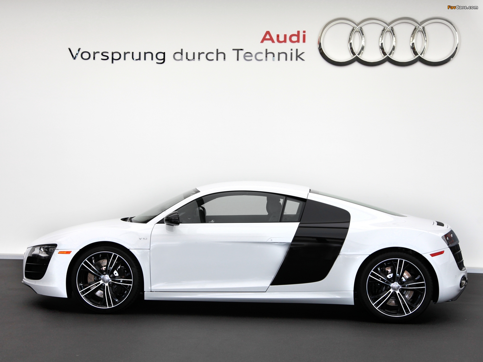 Photos of Audi R8 V10 Exclusive Selection Edition 2012 (1600 x 1200)