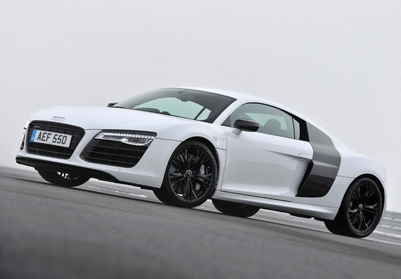 Photos of Audi R8 V10 Plus UK-spec 2013