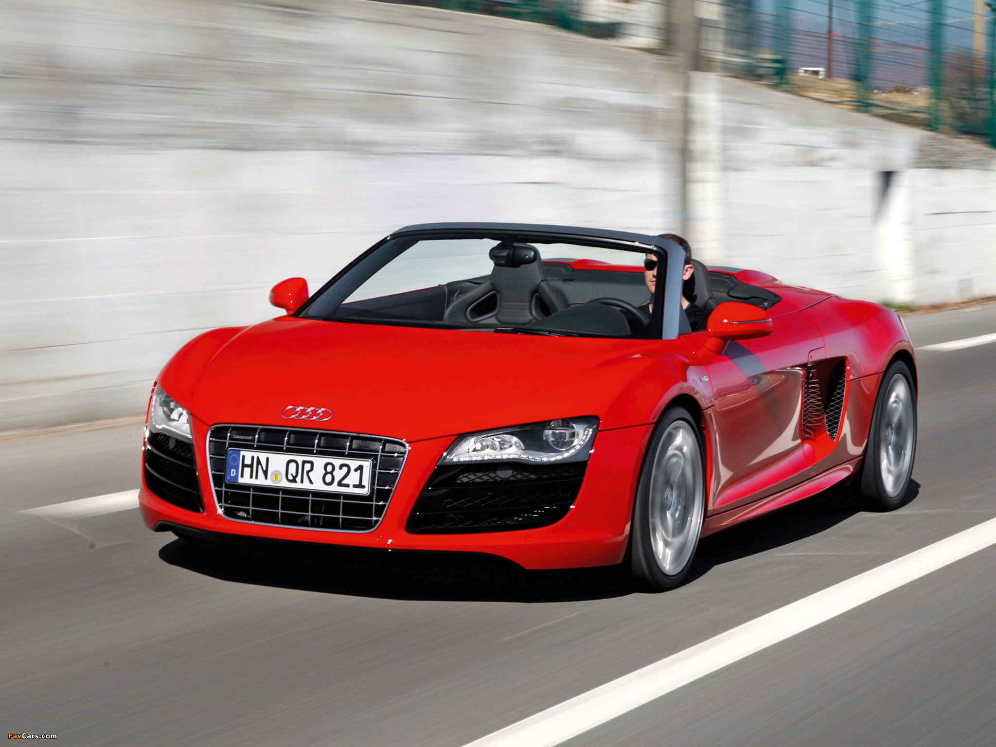 Pictures of Audi R8 V10 Spyder 2009 (2048 x 1536)